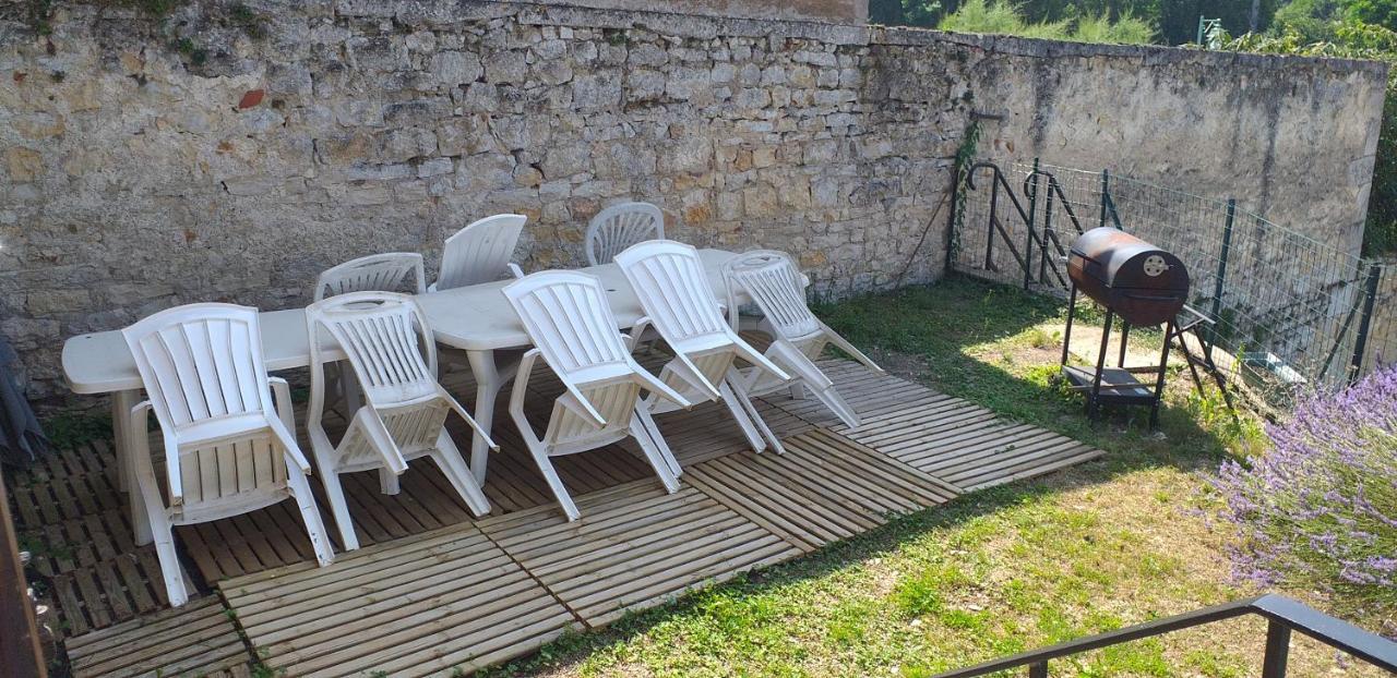 Maison Pour Nombreuses Personnes Vila Pousseaux Exterior foto